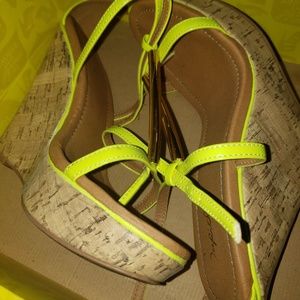 Shoe w/Cork bottom w/lime green and gold details.